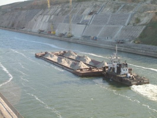 Traficul prin Canalul Dunăre-Marea Neagră, în scădere